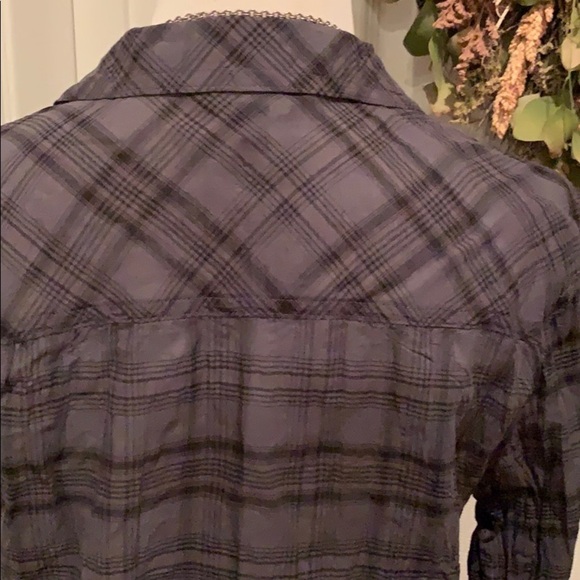 Rock & Republic blue/gray plaid shirt with rivets - Picture 6 of 8